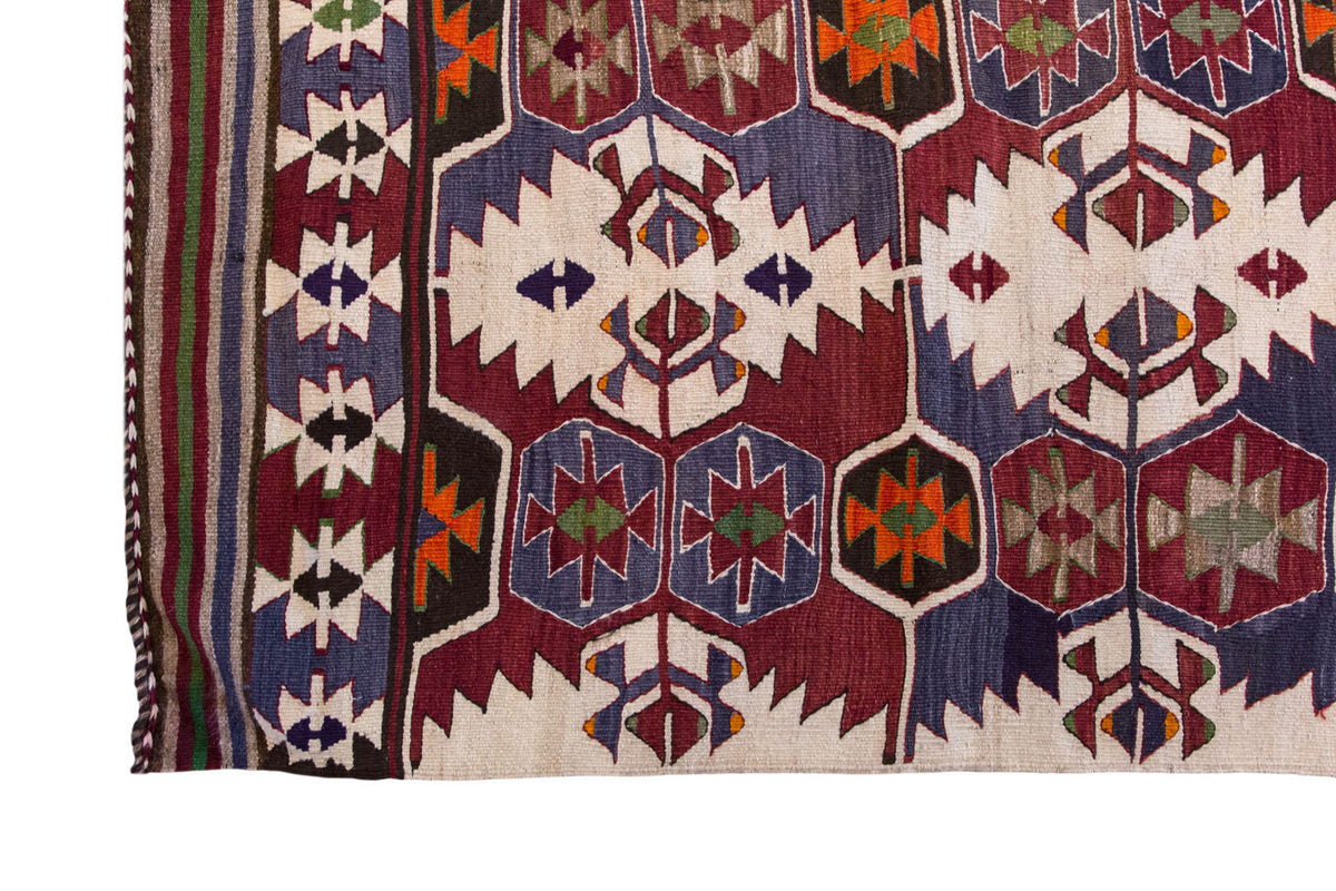 Vintage Turkish Rug, 5.8 x 3.2 ft, 174 x 97 cm