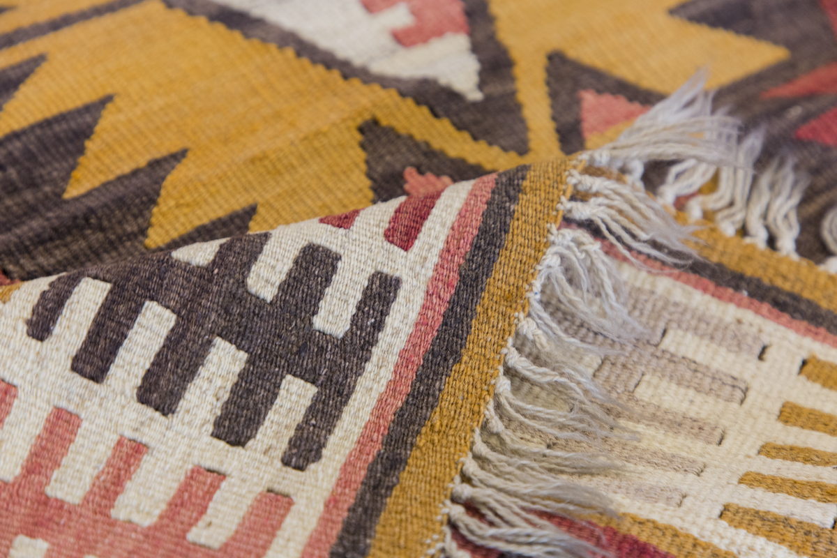 Vintage Turkish Rug, 5.9 x 3.4 ft Rug, 176 x 103 cm