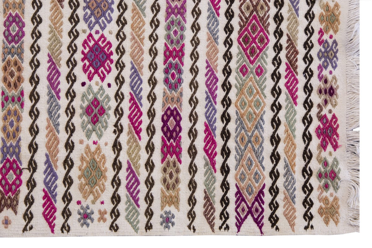 Vintage Turkish Rug, 63 x 131 cm, 2 x 4.3 ft Rug