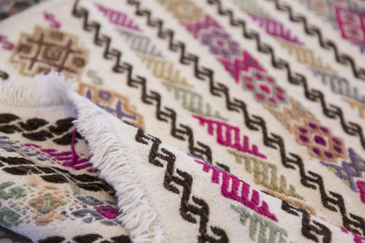 Vintage Turkish Rug, 63 x 131 cm, 2 x 4.3 ft Rug