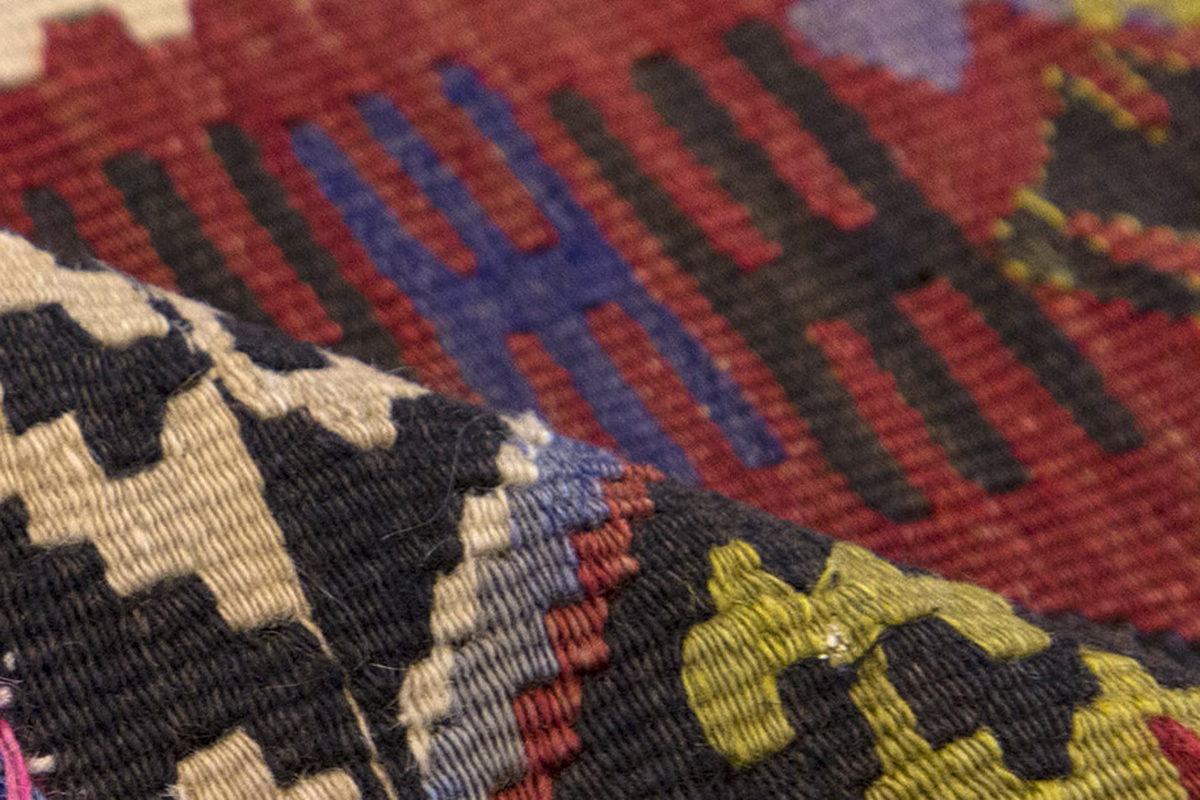 Vintage Turkish Rug, 66 x 120 cm, 2.1 x 3.11 ft