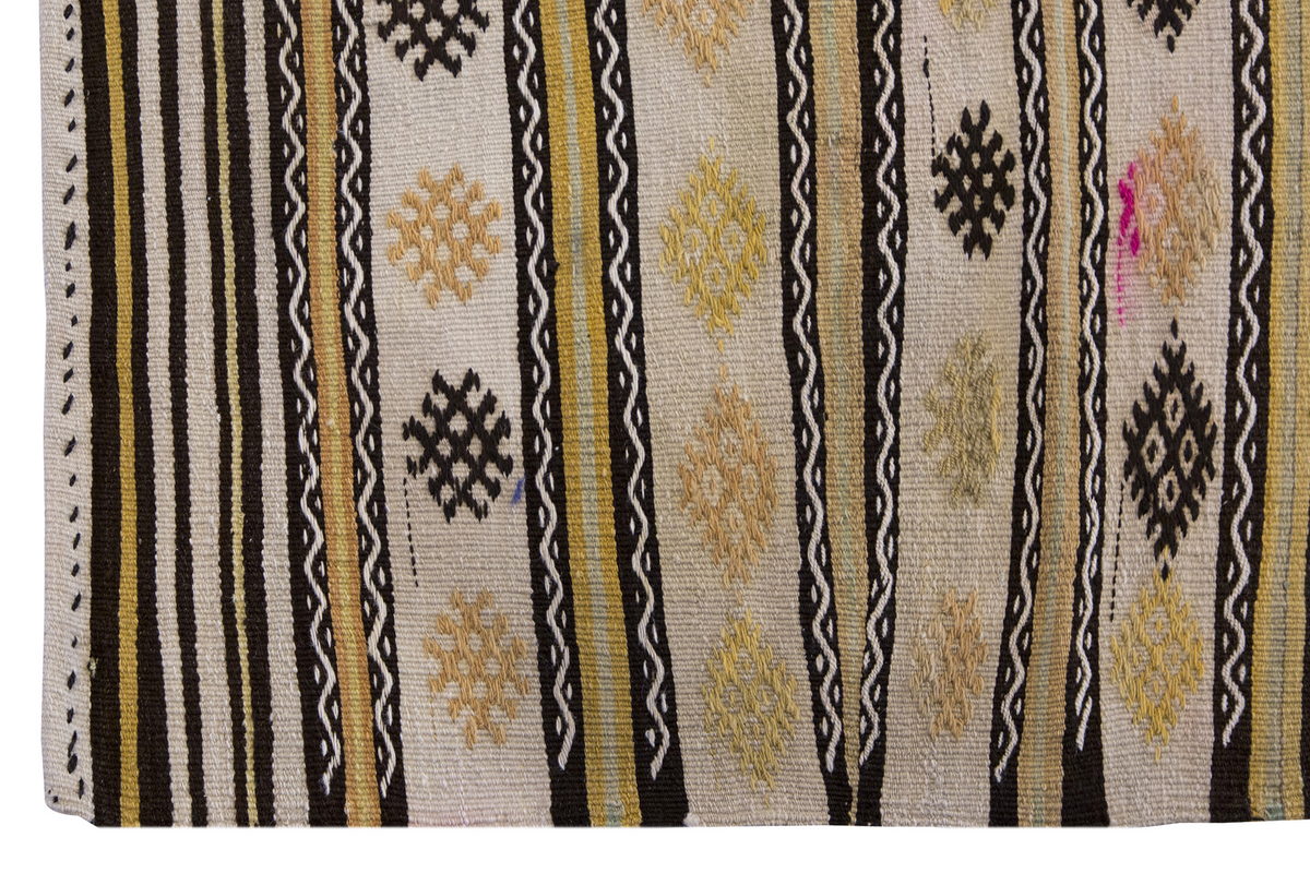 Vintage Turkish Rug, 72 x 112 cm, 2.4 x 3.8 ft