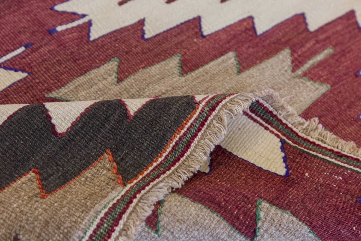 Vintage Turkish Rug, 87 x 134 cm, 2.10 x 4.4