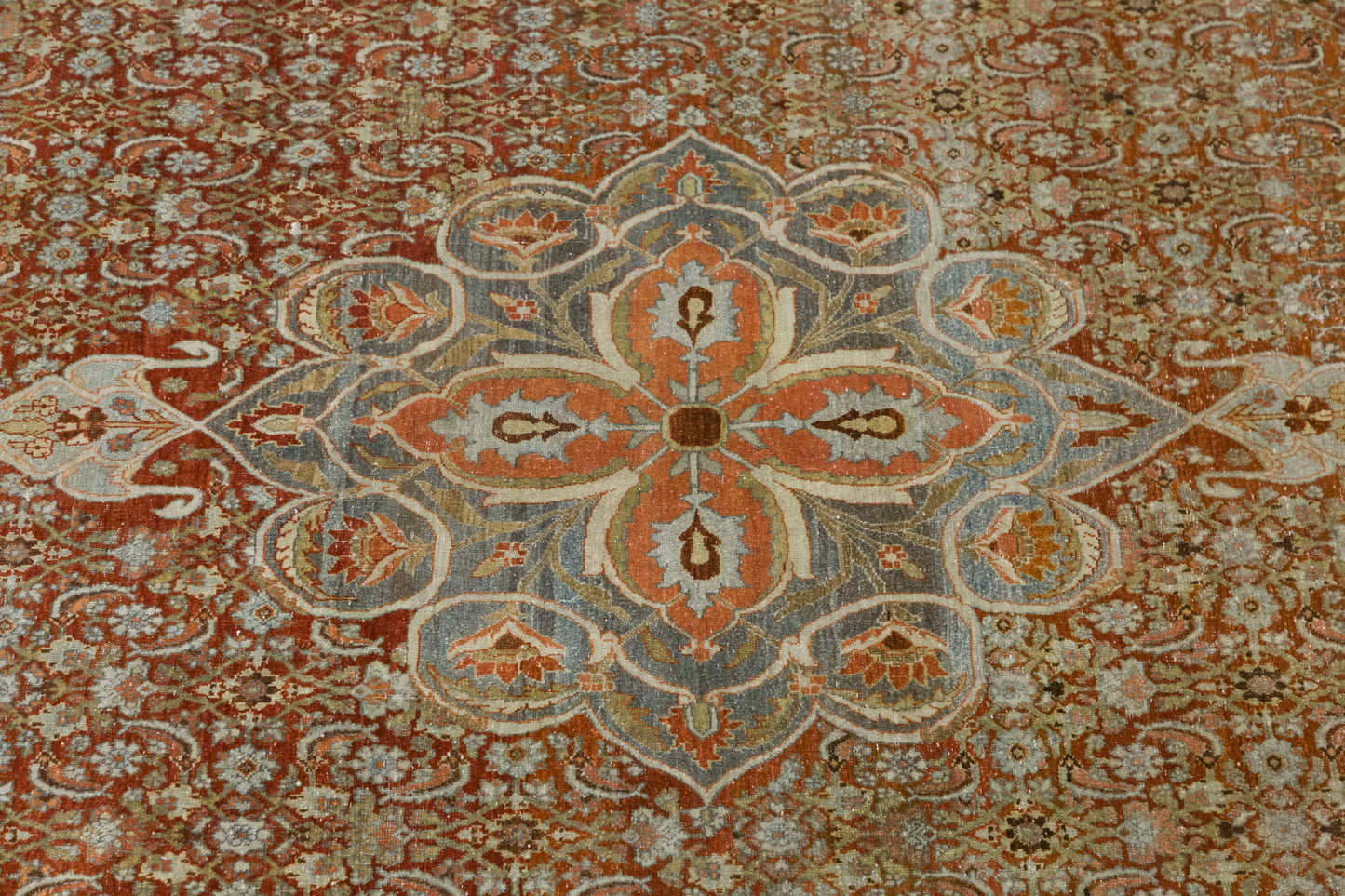 Vintage Turkish Rug 257x358 cm (8.4x11.7 ft)
