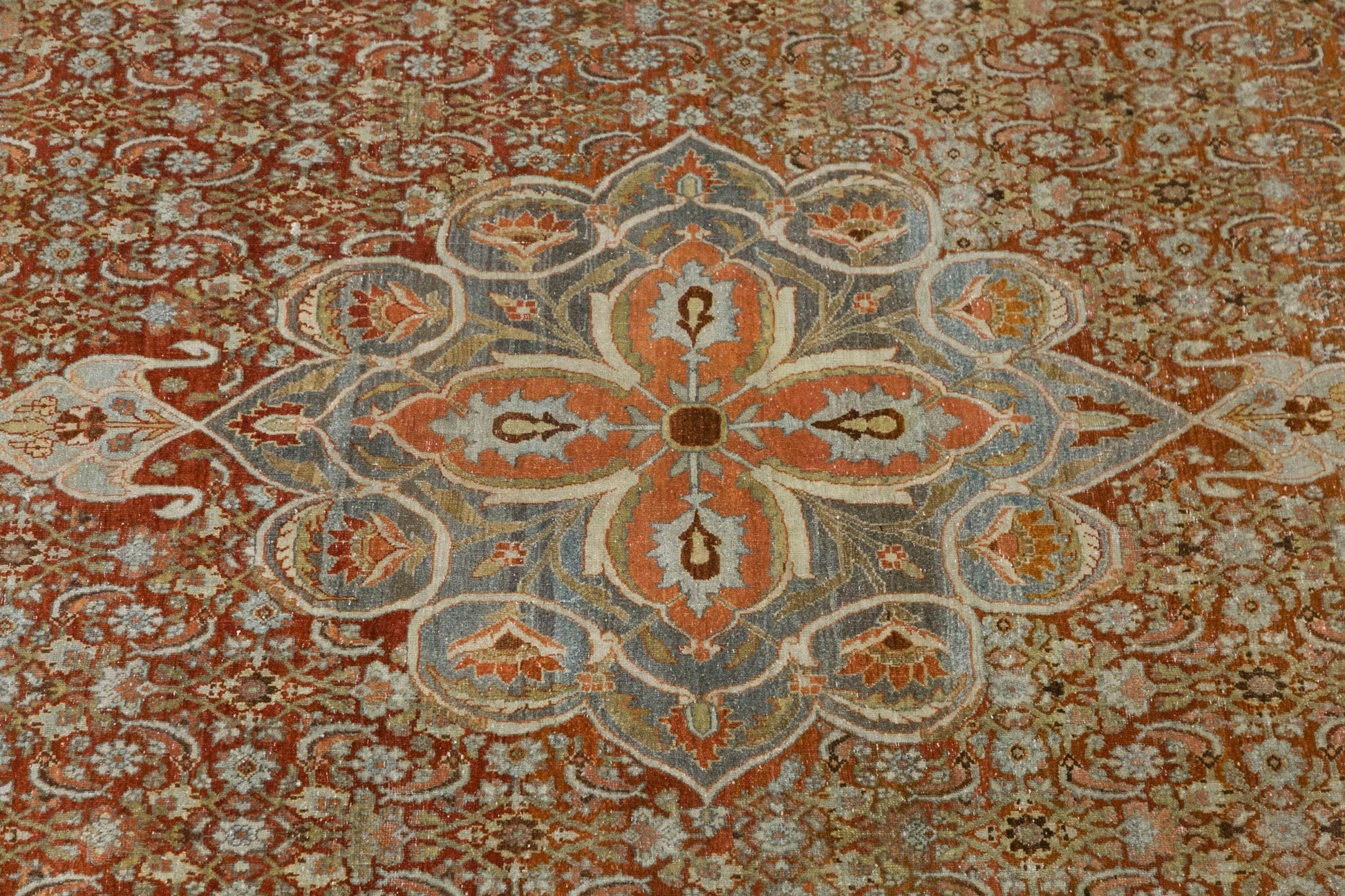 Vintage Turkish Rug 257x358 cm (8.4x11.7 ft)