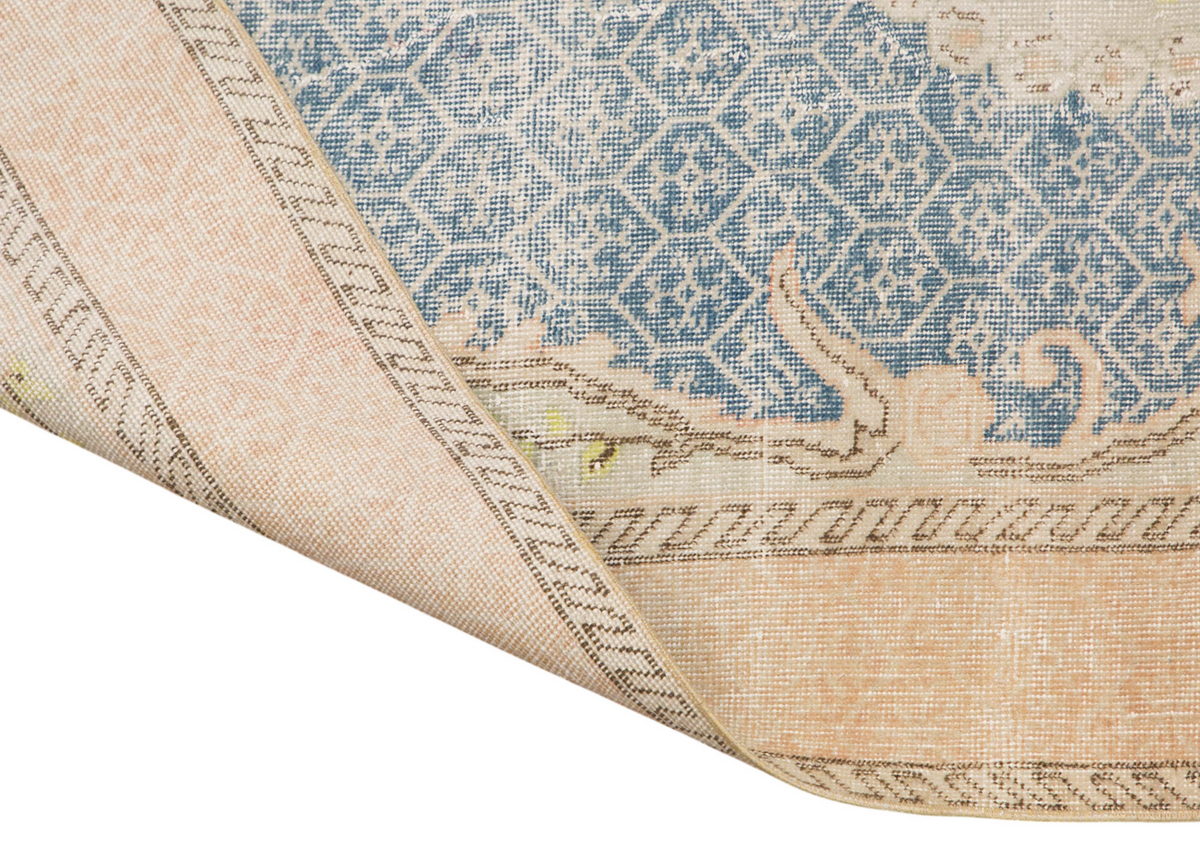 Vintage Wool on Wool Rug 5'6" x 9'0" | 168 x 275 cm