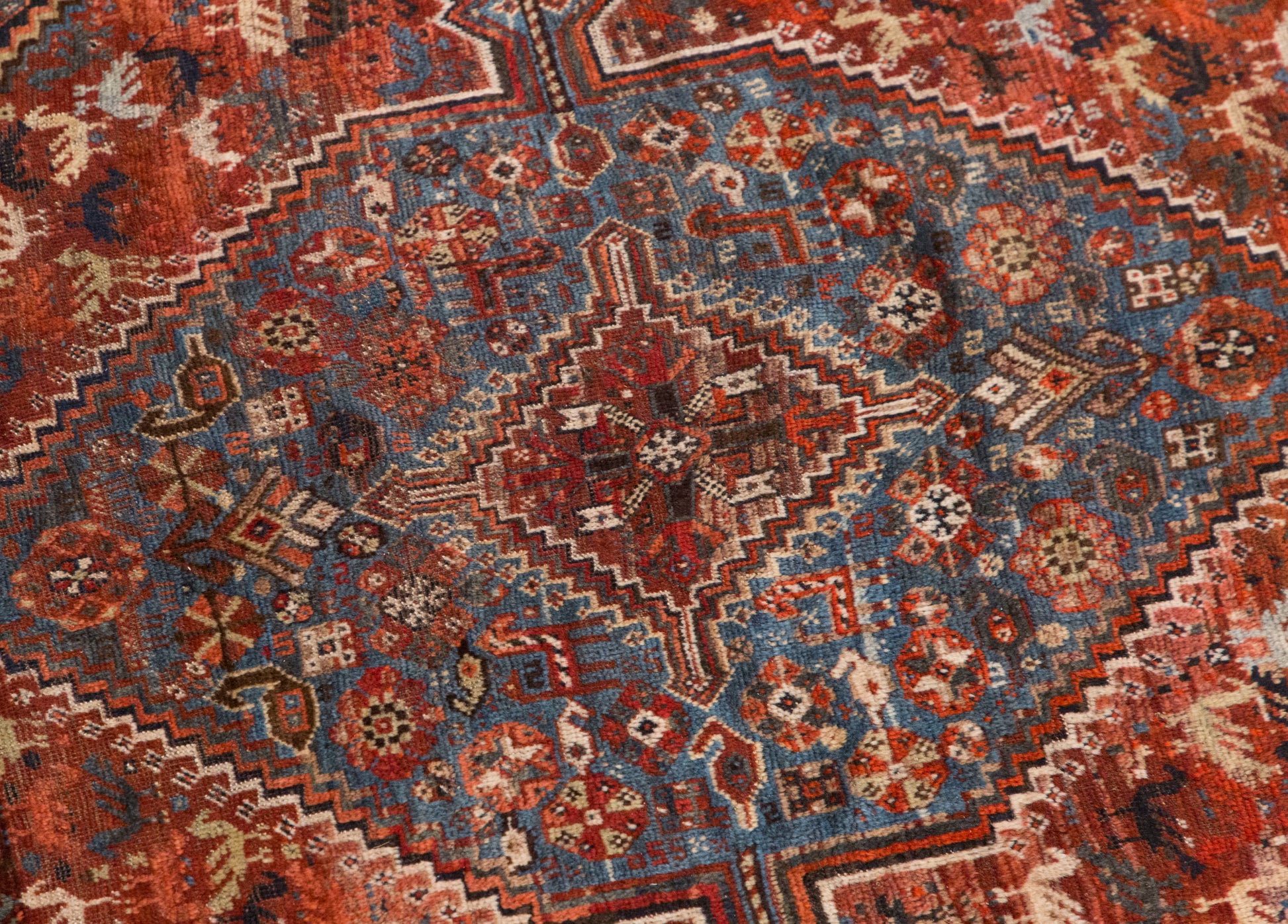 Vintage Wool Rug, 198 x 310 cm / 6.5 x 10 ft
