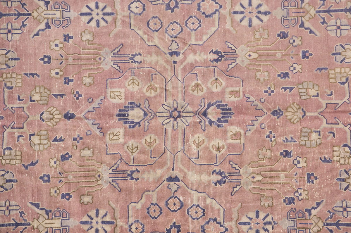 Vintage Wool Rug 5'2"x8'7" | Handwoven Turkish Carpet