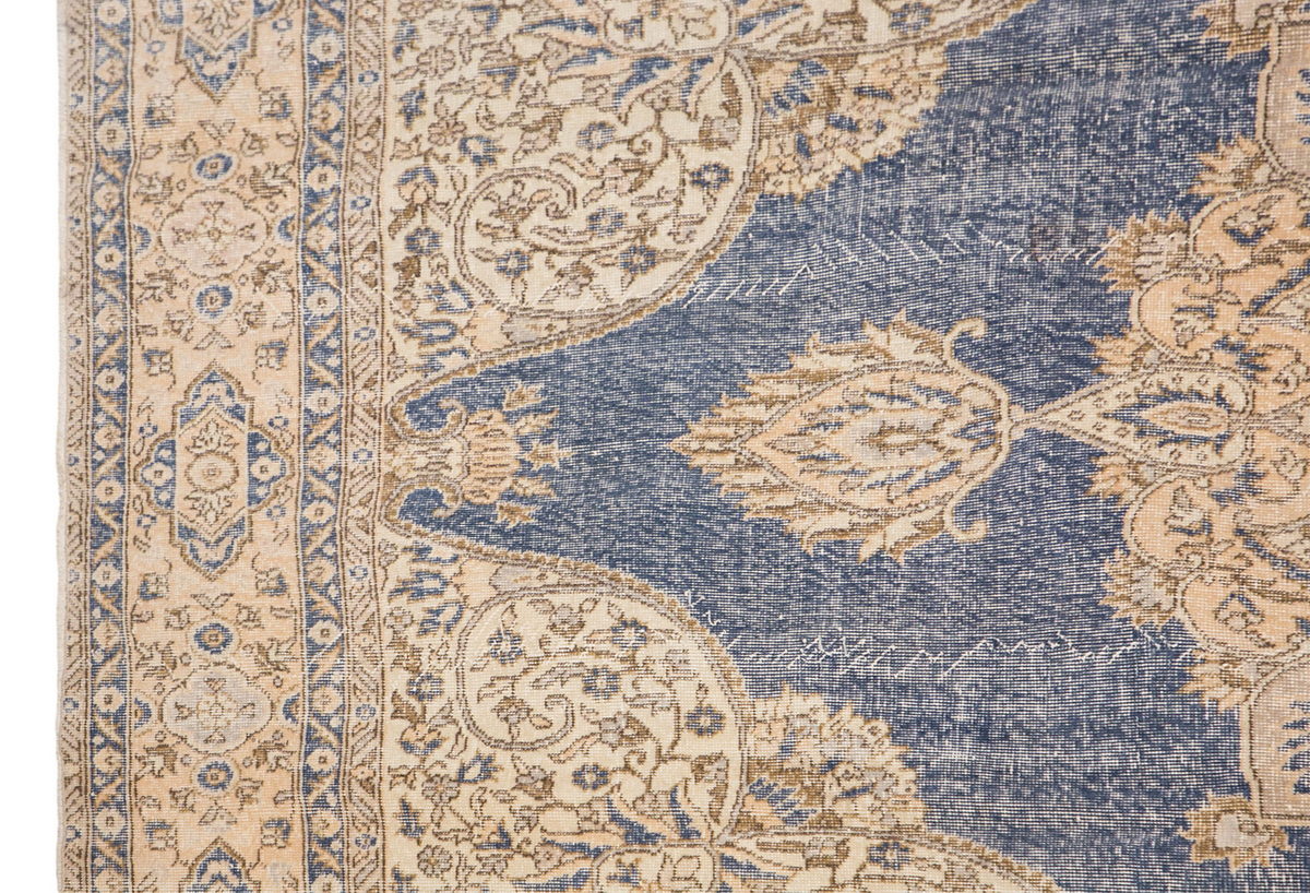 Vintage Wool Rug 8'11"x11'8" | Handwoven Turkish Area Carpet | 60 Year Old Bohemian Design