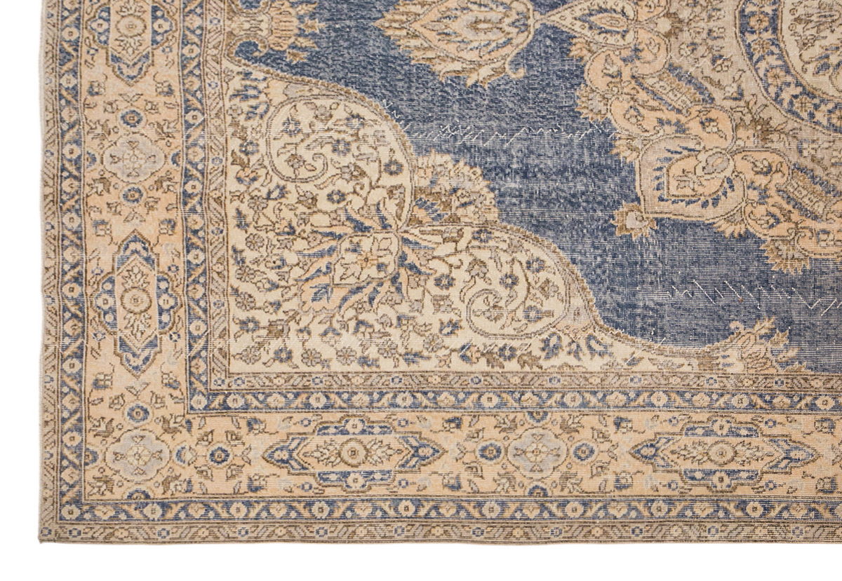 Vintage Wool Rug 8'11"x11'8" | Handwoven Turkish Area Carpet | 60 Year Old Bohemian Design